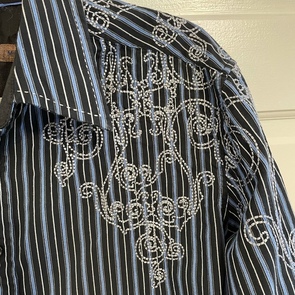 BLUE, Embroidered button Down Shirt Sz M - Picture 15 of 15